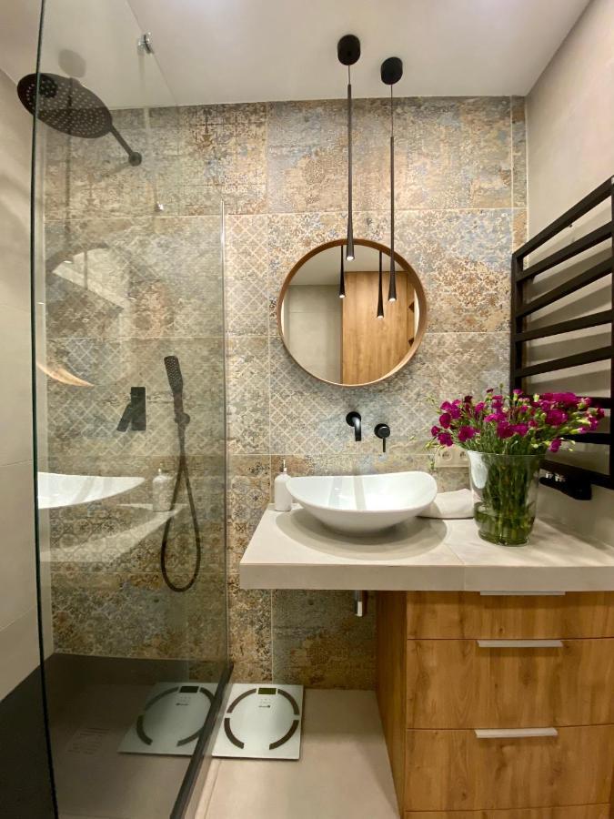 Aravel Suites Wroclaw Ngoại thất bức ảnh