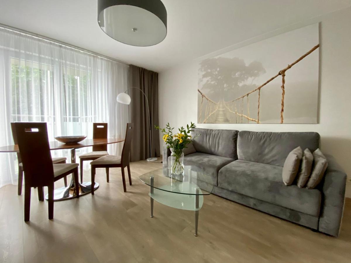 Aravel Suites Wroclaw Ngoại thất bức ảnh