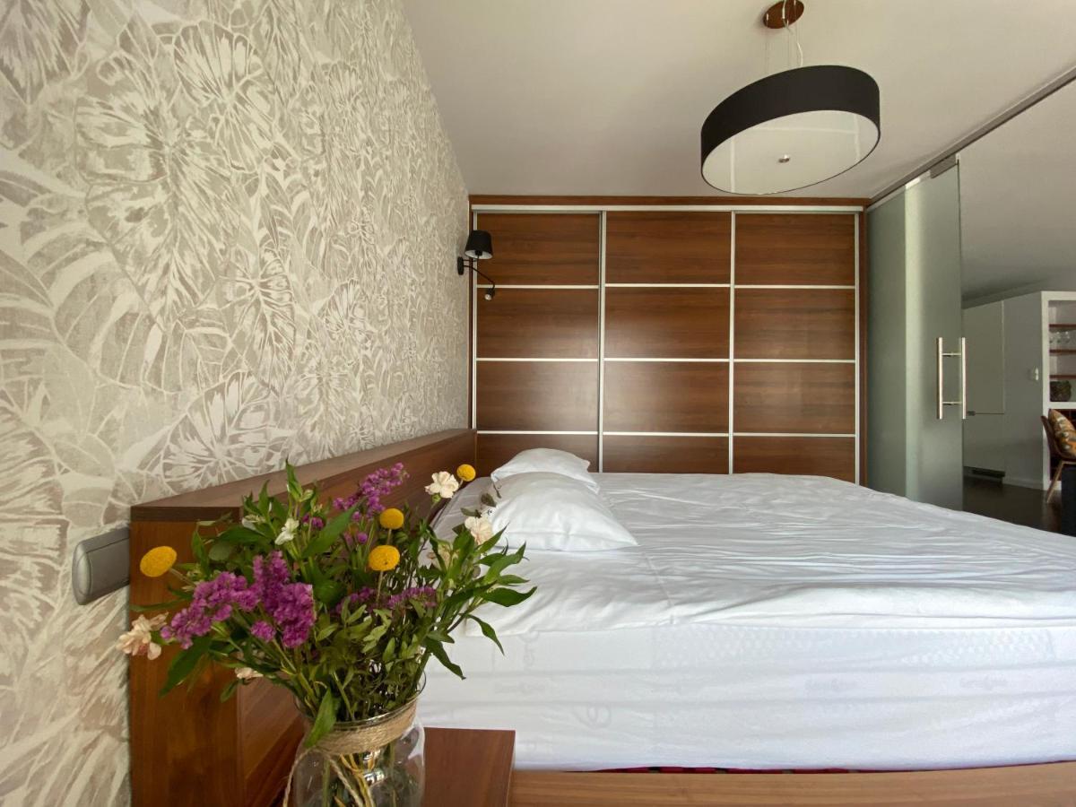 Aravel Suites Wroclaw Ngoại thất bức ảnh